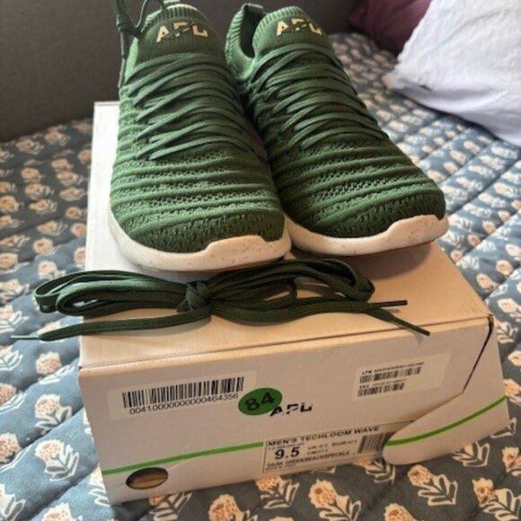 MENS NIB APL Shoes Techloom Wave | Green | Mens 9.5 - Picture 1 of 4